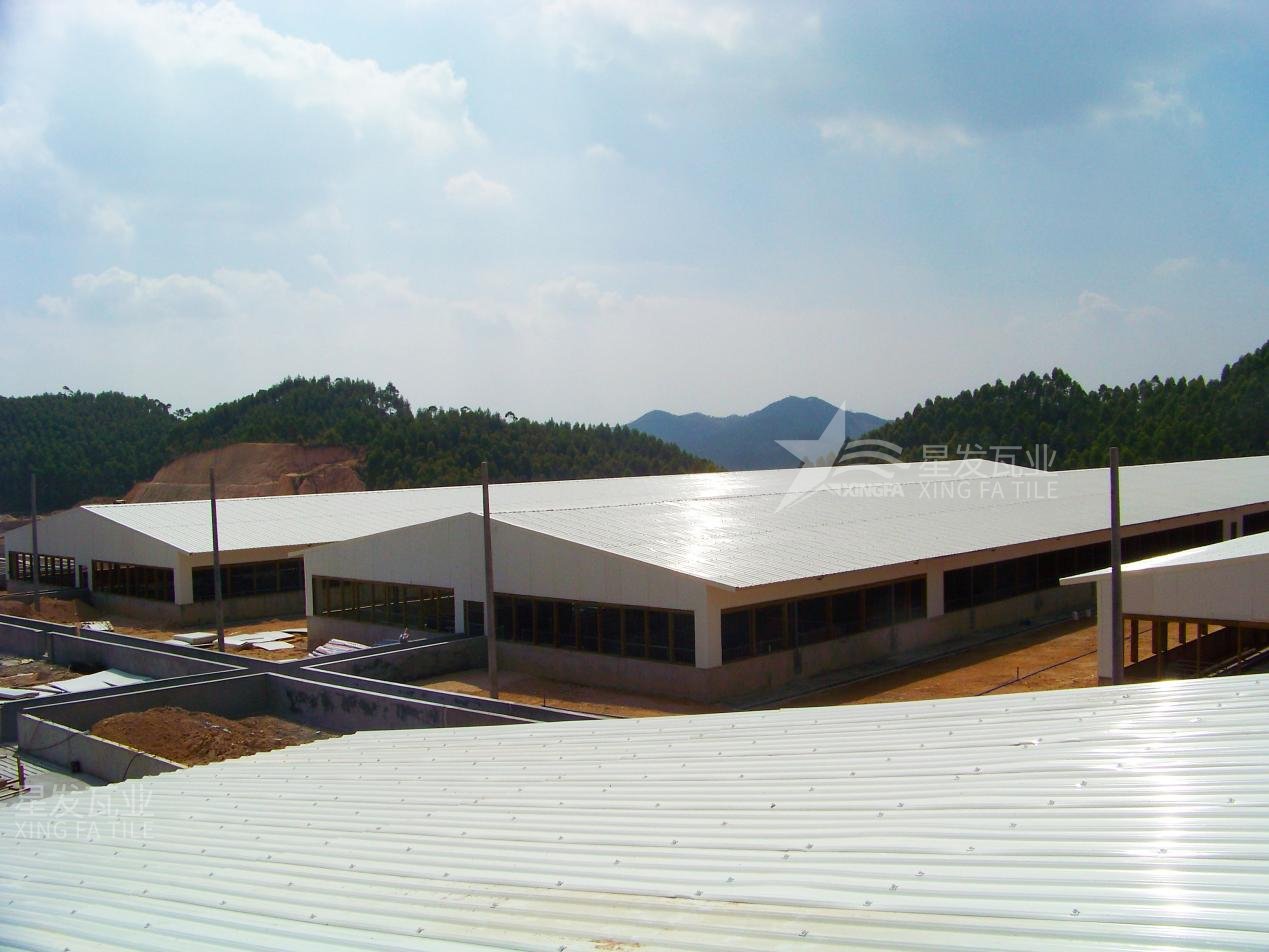 合成樹脂瓦施工安裝用什么材料搭建架子，鋼結(jié)構(gòu)搭建樹脂瓦