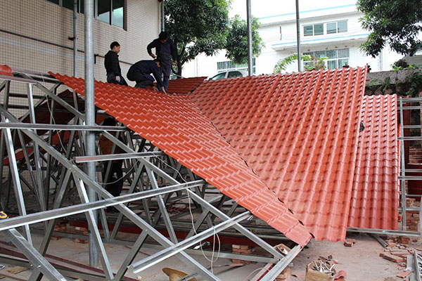 樹脂瓦具有哪些特性，是什么原因?qū)е聵渲弑粡V泛應用呢