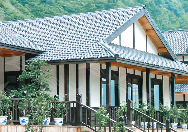 想購(gòu)買材質(zhì)好的屋面瓦，到底選合成樹脂瓦好還是鋁瓦好？